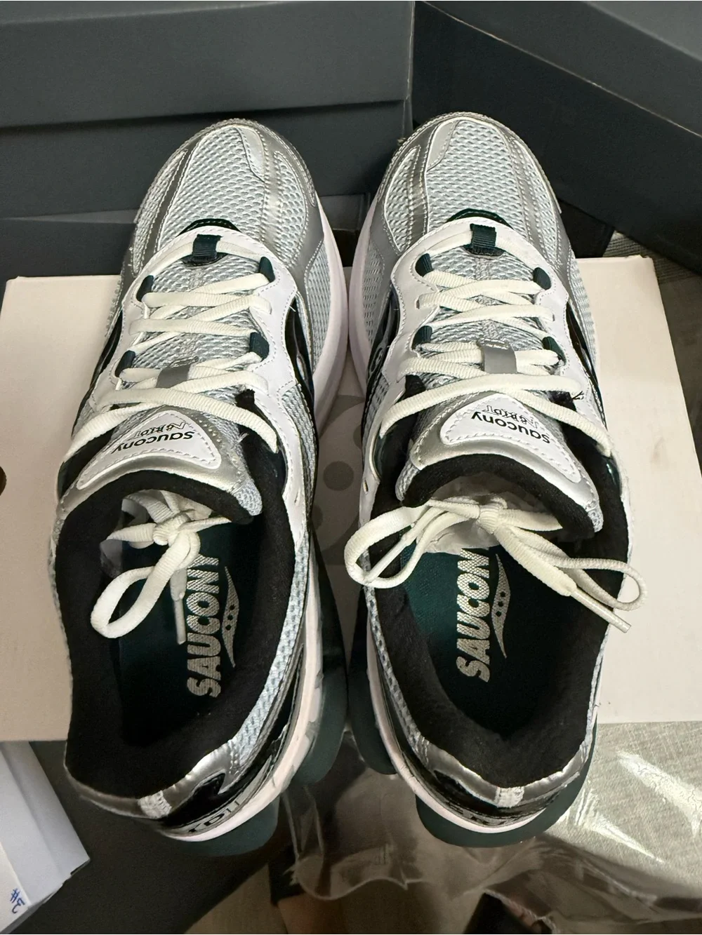 Saucony Silver, White & Dark Green Mesh Running Sneakers